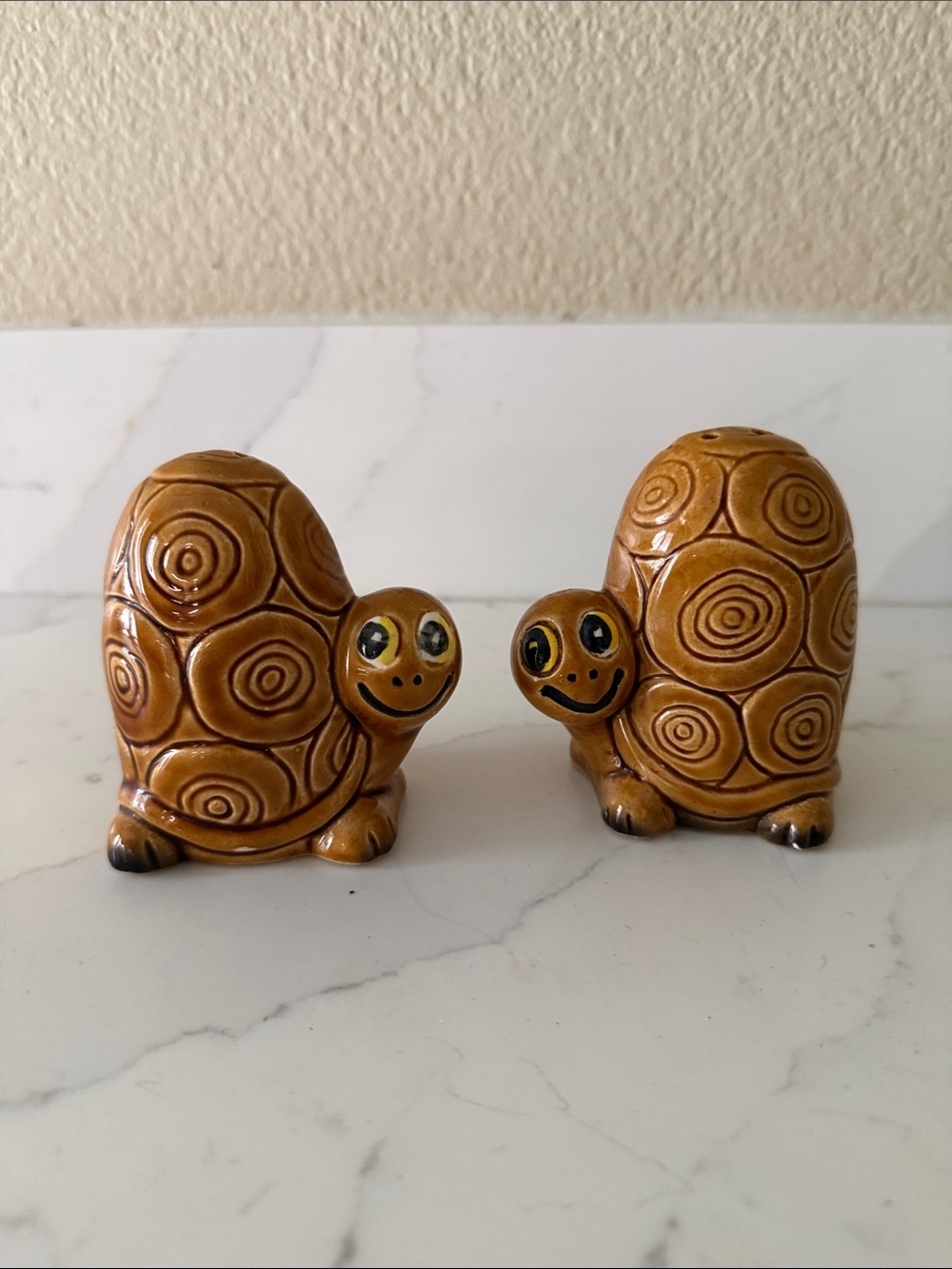 Mid Century Ceramic Turtle Salt and Pepper Shakers Japan